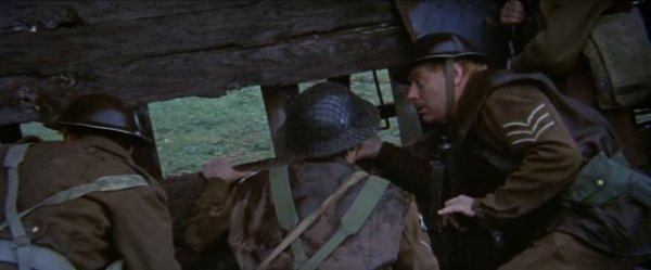 伦敦上空的鹰/不列顛之战 Eagles.Over.London.1969.1080p.BluRay.x264.DD2.0-FGT 7.93GB-4.png