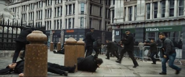 伦敦沦陷 London.Has.Fallen.2016.1080p.BluRay.x264.DTS-HD.MA.7.1-RARBG 9.7GB-7.jpg