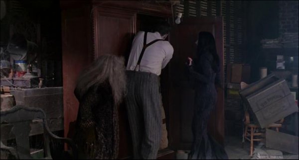 亚当斯一家/阿达一族 The.Addams.Family.1991.1080p.BluRay.X264-AMIABLE 7.65GB-3.jpg