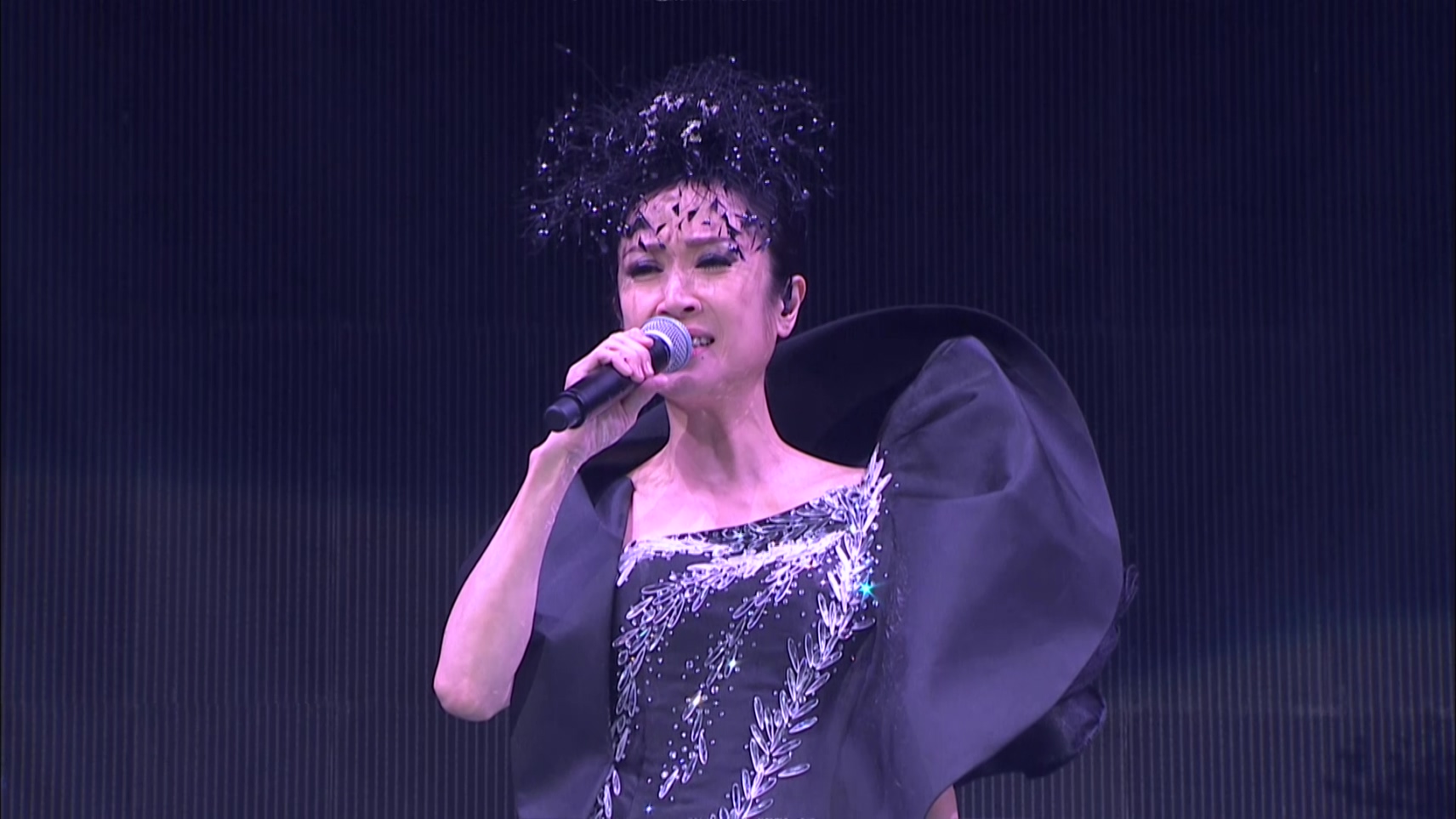 吕珊2014情两牵演唱会.ROSANNE.LUI.LIVE.CONCERT.2014.1080i.Blu-ray.AVC.DTS-HD.MA5.1-TAG 22.56GB-2.jpg