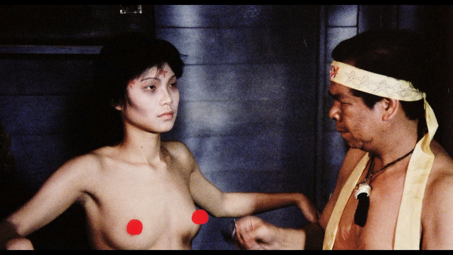 蜈蚣咒 [美版2K修复原盘/原生国粤语中字/BDJ菜单汉化].Centipede Horror.1982.USA.BluRay.1080p.AVC.DTS-HD.MA.2.0-TAG 45.03GB-3.jpg