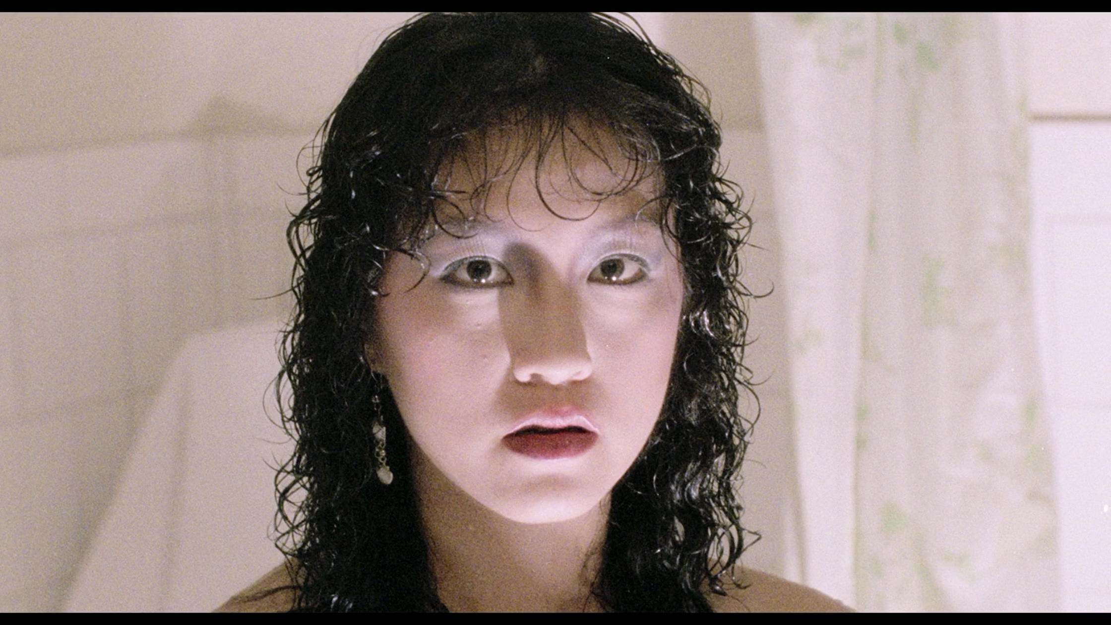 蜈蚣咒 [美版2K修复原盘/原生国粤语中字/BDJ菜单汉化].Centipede Horror.1982.USA.BluRay.1080p.AVC.DTS-HD.MA.2.0-TAG 45.03GB-4.jpg