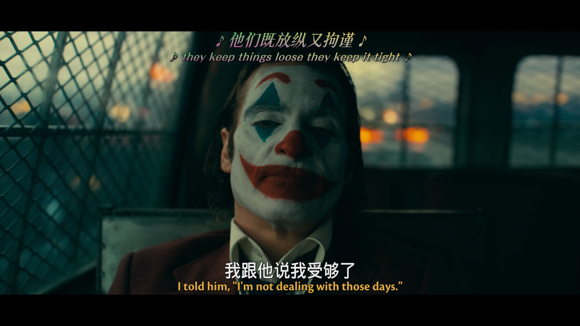 小丑2：两重妄想/Joker 2/小丑：双疯(港)/小丑：两重疯狂(台) [雅典娜小组 BD原盘 DIY 双语殊效/简繁粤殊效/歌词殊效 BDJ菜单已点窜].Joker.Folie.à.Deux.2024.1080p.Blu-ray.AVC.TrueHD7.1.Atmos-TAG 45.23GB-20.jpg